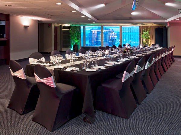 James cook hotel deals
