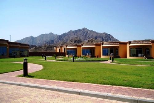 Royal Beach Hotel & Resort