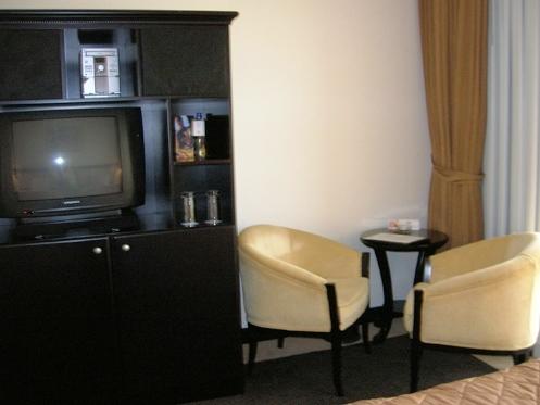 Royal Beach Hotel & Resort