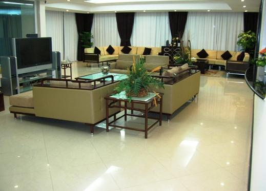 Royal Beach Hotel & Resort