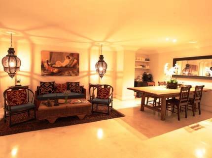 At Niman Conceptual Home