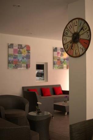 อัยลันดาบูติคโฮเต็ล