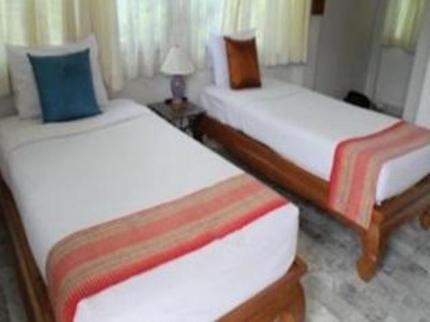 Red Hibiscus Guesthouse