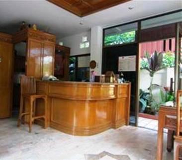 Red Hibiscus Guesthouse