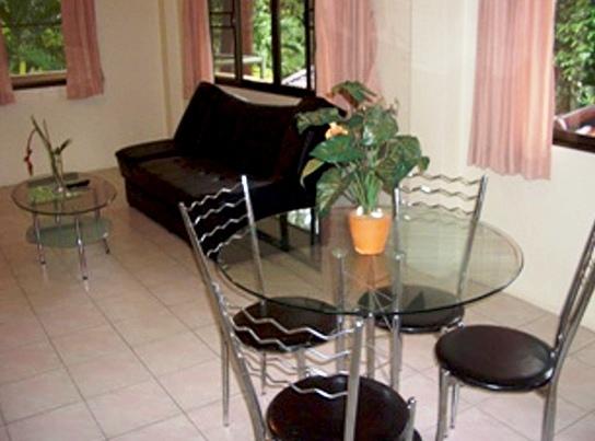 เดอะดีไลท์ไพน์ทรีวิลเลจ