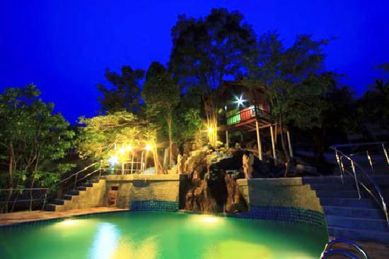 หาดยาวโอเวอร์เบย์รีสอร์ท