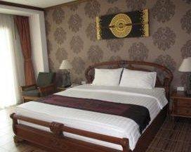 โรงแรมไอยรีเพลส