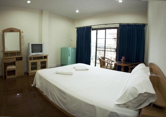 โรงแรมมาร์ตินี่เฮ้าส์ บ้านกาญจนา