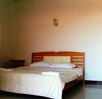 วารีน่าเพลส โฮเทล แอนด์ เซอร์วิสอพาร์ทเม้นท์