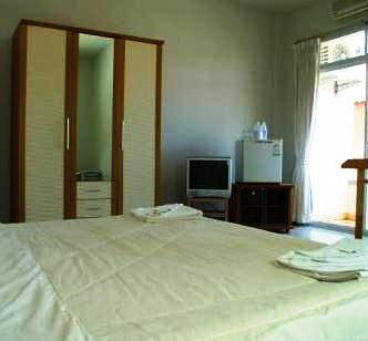 วารีน่าเพลส โฮเทล แอนด์ เซอร์วิสอพาร์ทเม้นท์