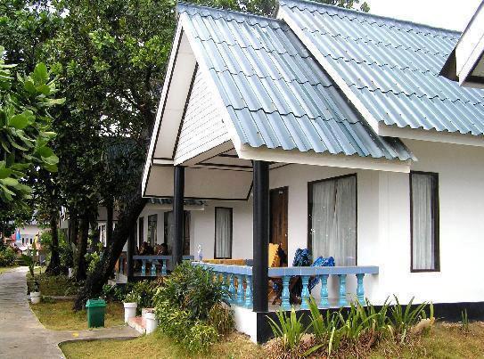 ลันตา อิลมาเร่ บีช รีสอร์ท