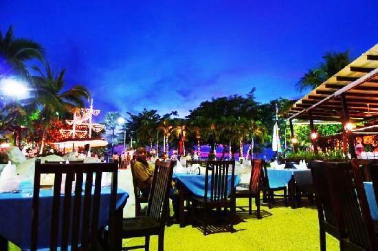 เอวันพัทยาบีชรีสอร์ท (A-One Pattaya Beach Resort)