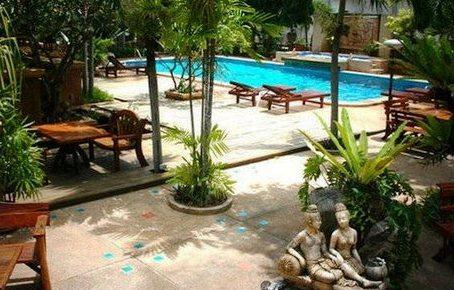 ริเวียร่า รีสอร์ท พัทยา (Riviera Resort Pattaya)