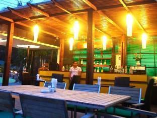 โรงแรมฐานทิพย์วิลล่า