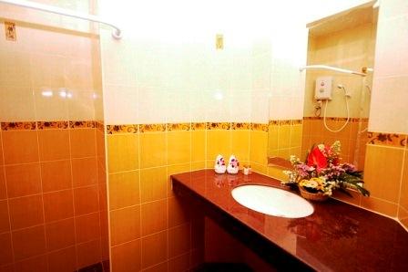 โรงแรมศรีเพชร