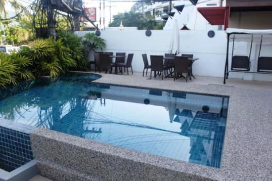 โรงแรมเดอะฟร้อนท์