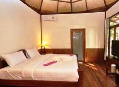 Hin Poo Bay Resort