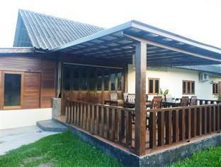 Phatcharee Resort