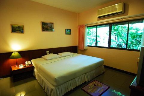 Birds and Bees Resort Pattaya