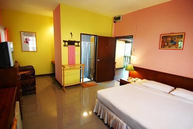 Birds and Bees Resort Pattaya