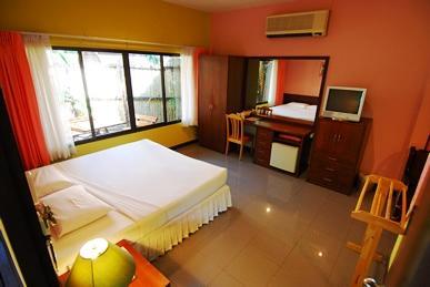 Birds and Bees Resort Pattaya