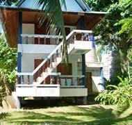 Jungle Bar & Bungalow