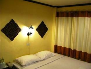 โรงแรมบ้านฝาง