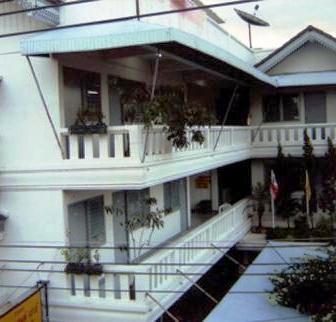 NorthLands House Hotel