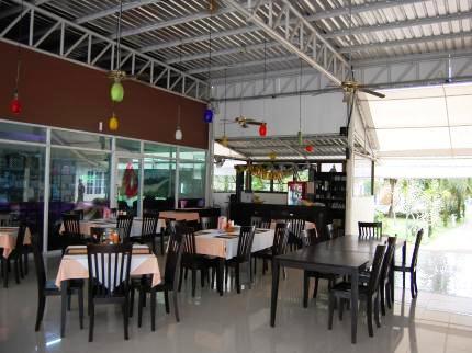 โรงแรมบลูคารินาอินน์