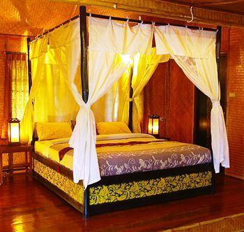 อารียา ภูรี รีสอร์ท