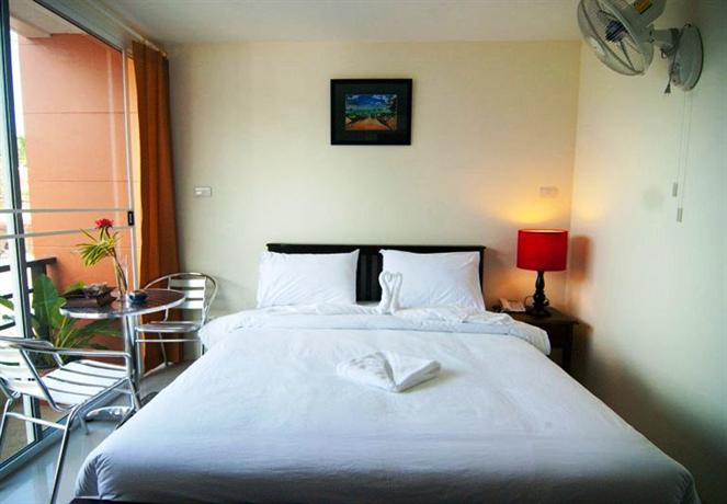 ชัชฎาเฮาส์