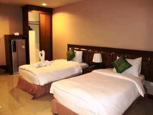 โรงแรมเคิร์ฟบูทีค