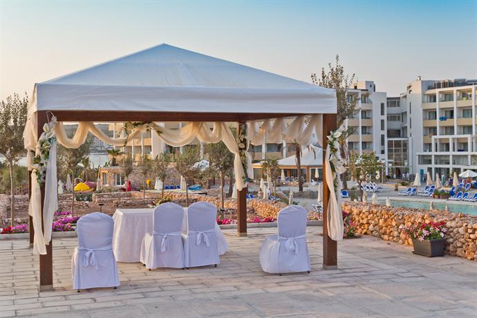 DB Seabank Resort + Spa