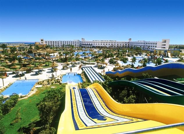 Titanic Resort & Aqua Park