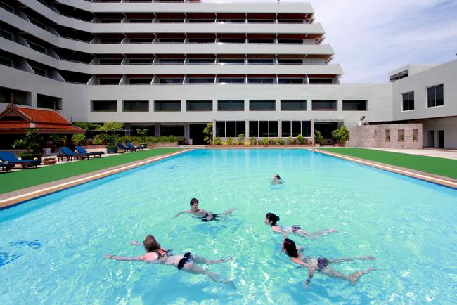 Patong Resort Hotel SHA Plus+