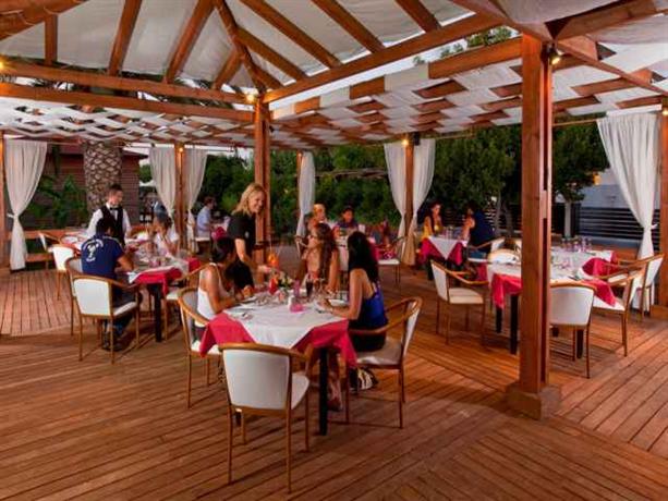 Sun Palace Hotel Resort & Spa