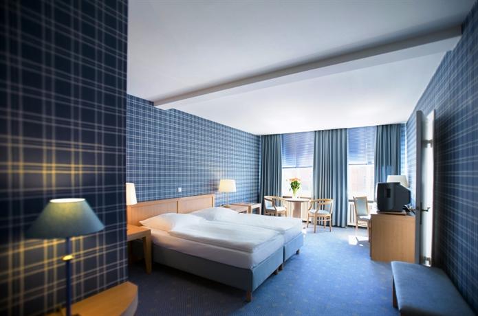 relexa hotel Bellevue an der Alster Aussenalster Germany thumbnail
