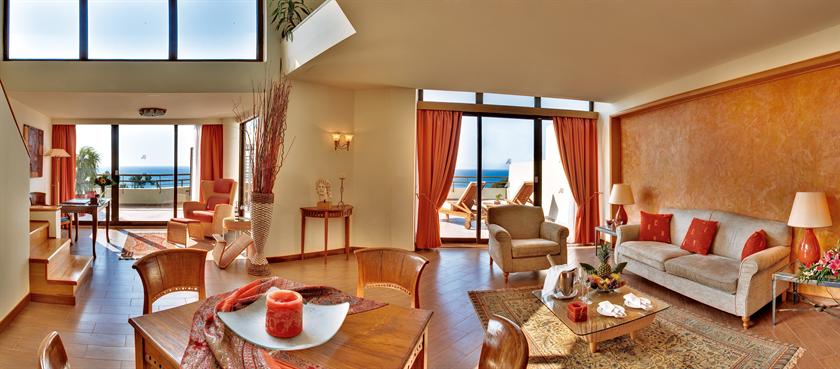 Rhodes Bay Hotel & Spa