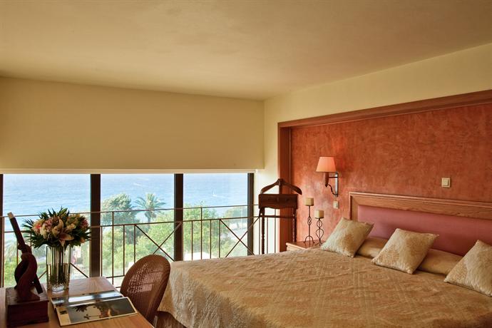 Rhodes Bay Hotel & Spa