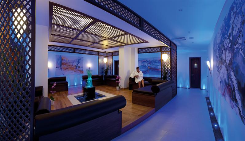 Rhodes Bay Hotel & Spa
