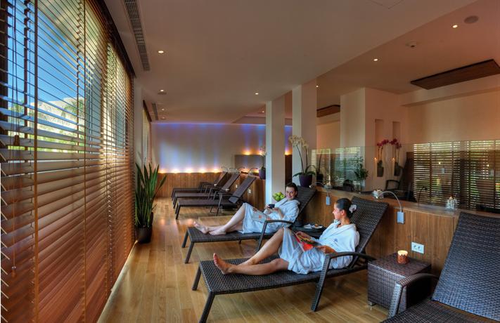 Rhodes Bay Hotel & Spa