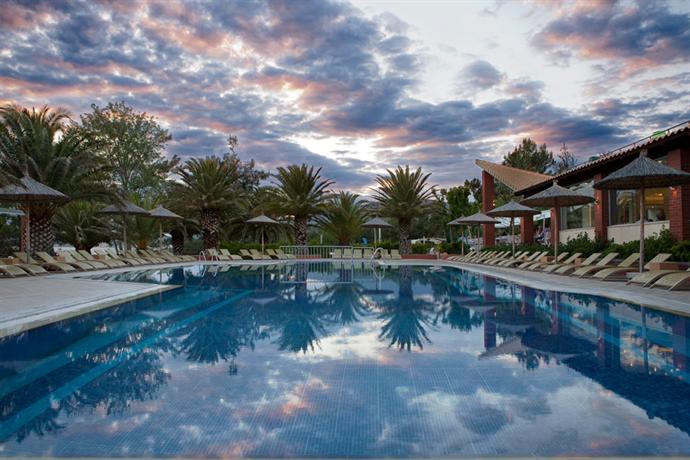Alexandra Beach Spa Resort