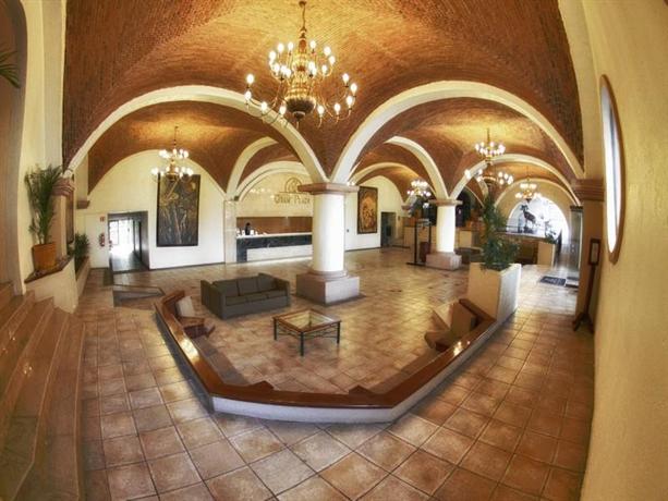 Hotel Gran Plaza & Convention Center