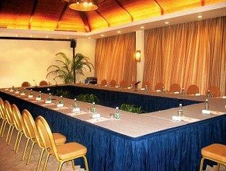 亚龙湾高尔夫球会