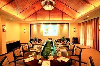 亚龙湾高尔夫球会