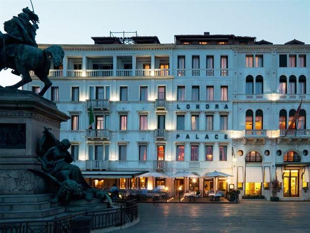 Hotel Londra Palace Scuola degli Albanesi Italy thumbnail