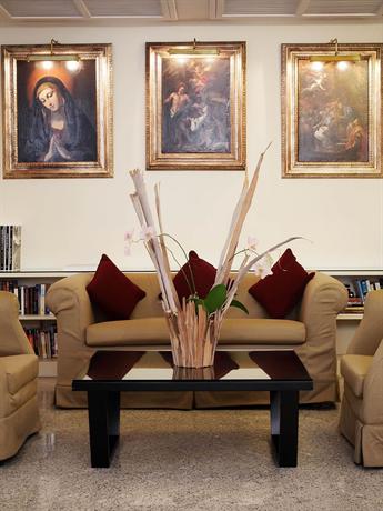 Hotel Albergo Santa Chiara