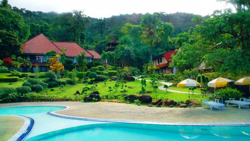 โรงแรมสีลม วิลเลจ