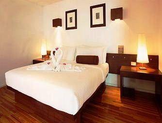 โรงแรมทริปเปิ้ลทู สีลม