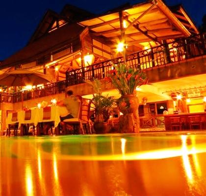 โรงแรมคอรัล โคฟ ชาเลต์